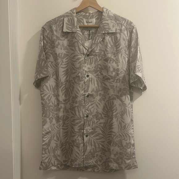 Create Unison Camp/Hawaiian Shirt *New w/ tags - Picture 1 of 6